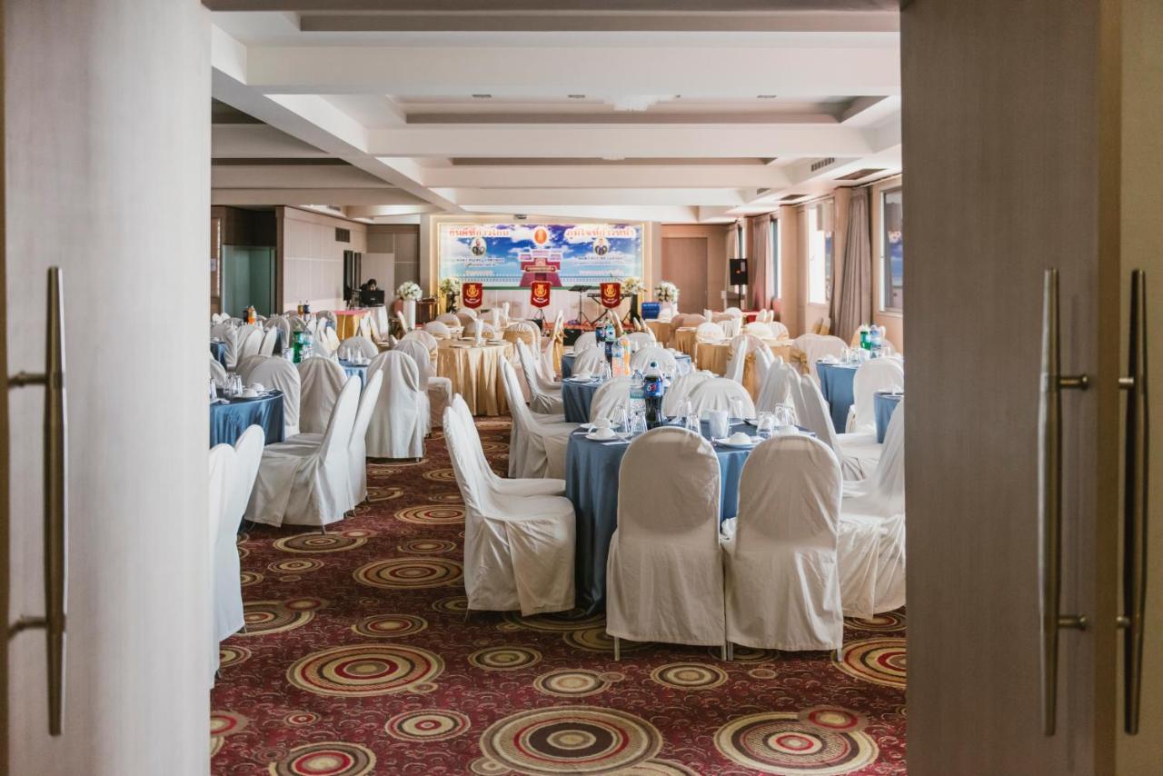 K.S.Pavilion Hotel Накхонратчасима Экстерьер фото
