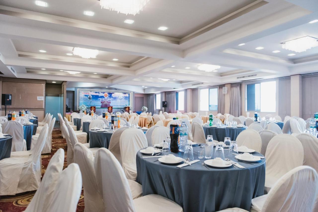 K.S.Pavilion Hotel Накхонратчасима Экстерьер фото